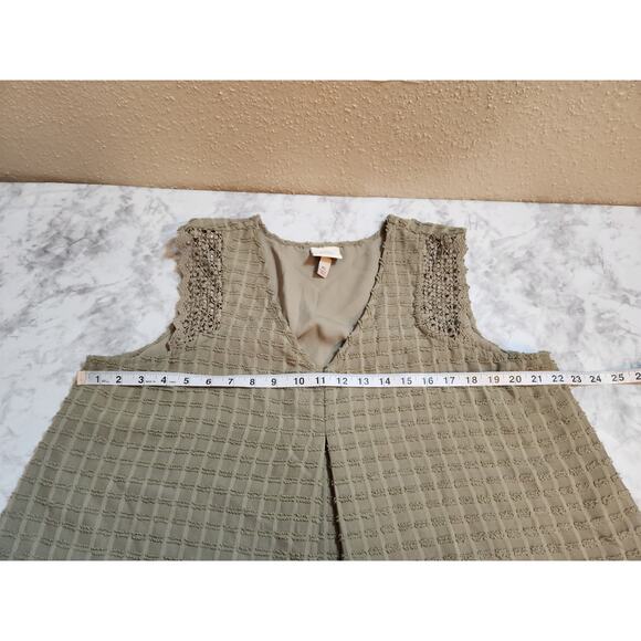 Knox Rose Green Sleeveless Pleated Blouse - Picture 5 of 6